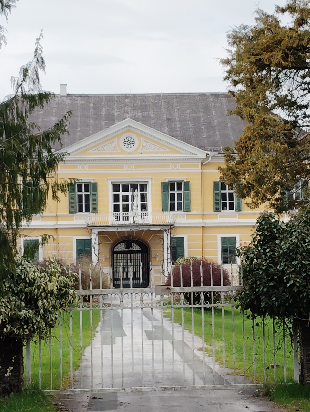 schloss uhlheim in ilz zum kaufen um 4.000.000euro